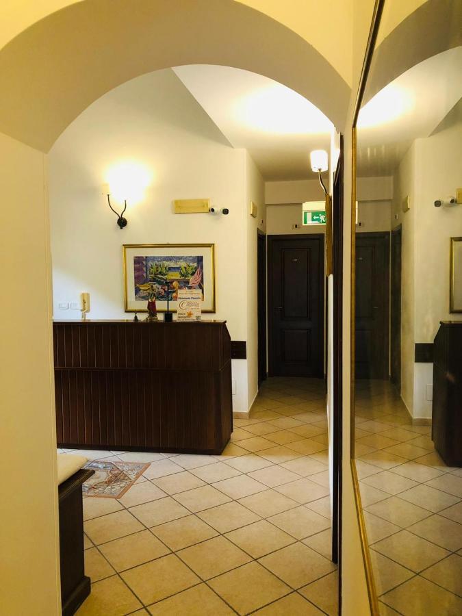 Hotel Santa Lucia à Capo dʼOrlando Extérieur photo