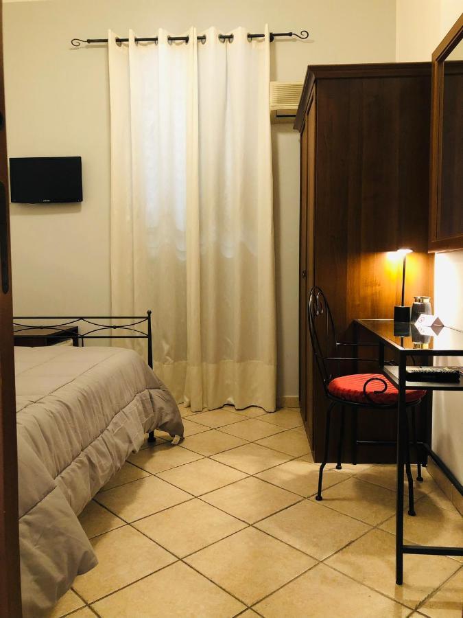 Hotel Santa Lucia à Capo dʼOrlando Extérieur photo